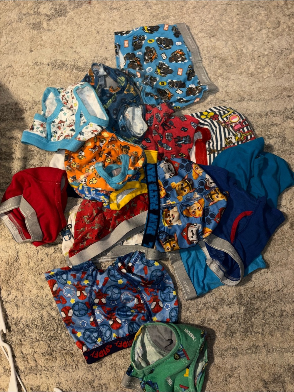 Boys 3t, 4t Briefs & Underwear Lot 18 PAIR Hanes Kids Assorted Blue, Red, Orange